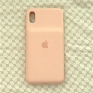iPhone XS Max Apple charging case